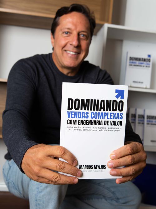 Marcos Mylius com o livro Dominando Vendas Complexas | Livro sobre Estratégia B2B