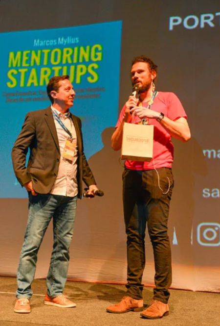 Marcos Mylius em palestra sobre o livro Mentoring Startups